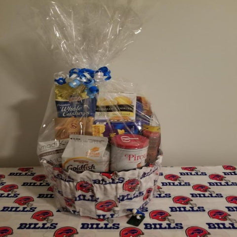 GAME TIME SNACKS GIFT BASKET